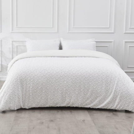 AUDIE Duvet Cover Set is an ideal choice for a minimalist bedroom. It's made from 100% polyester, making it lightweight yet durable. The set’s crisp white color adds style to any bedroom, while the material’s breathable weave stays cool and comfortable.