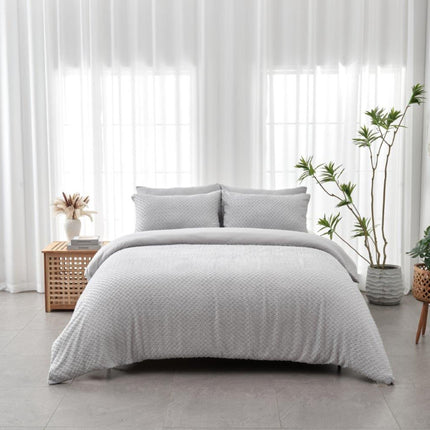 This FRANKLIN Duvet Cover Set features a lightweight and soft breathable fabric that adds a perfect touch of style and comfort to your bedroom. Crafted from fade resistant 100% polyester, this set is machine washable for easy care. The grey color adds a sophisticated touch to any interior.