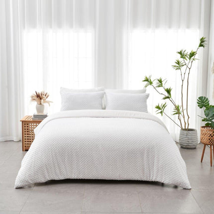 FRANKLIN Duvet Cover Set is crafted from high quality 100% polyester fabric for superior softness and comfort. The set's intricate detailing, crisp white color, and inviting texture make it perfect for any bedroom. Enjoy the luxurious feel of FRANKLIN every night.