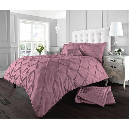 This ALFORD Duvet Cover Set offers superior comfort and quality. Crafted with a luxurious rose color, this cover enhances the look of your bed while providing maximum warmth. Made of 100% polyester, this set is lightweight and breathable. Perfect for a cozy night's sleep.