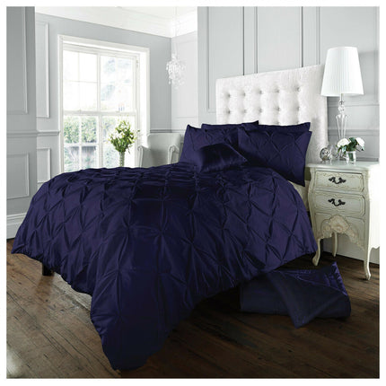 Alford Duvet Cover Set is perfect for any bedroom. Featuring a stylish navy blue color, this set includes a duvet cover, matching pillowcases. Soft and luxurious, this set provides comfort and durability, perfect for a cozy night's sleep!