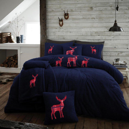 Experience superior comfort with the EMB STAG Duvet Cover Set. The soft and breathable cotton fabric in navy blue ensures a luxurious feel and lasting durability. The set is tailored to fit a standard-sized bed. Enjoy a good night's sleep with the EMB STAG Duvet Cover Set!