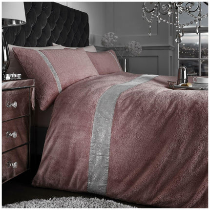 TEDDY ARCADE Duvet Cover Set offers superior comfort for a peaceful night's sleep. Crafted from a soft polyester, the set features a blush pink color for a touch of delicate beauty to any bedroom. Perfect for a restful sleep, this duvet set is sure to become a favorite.