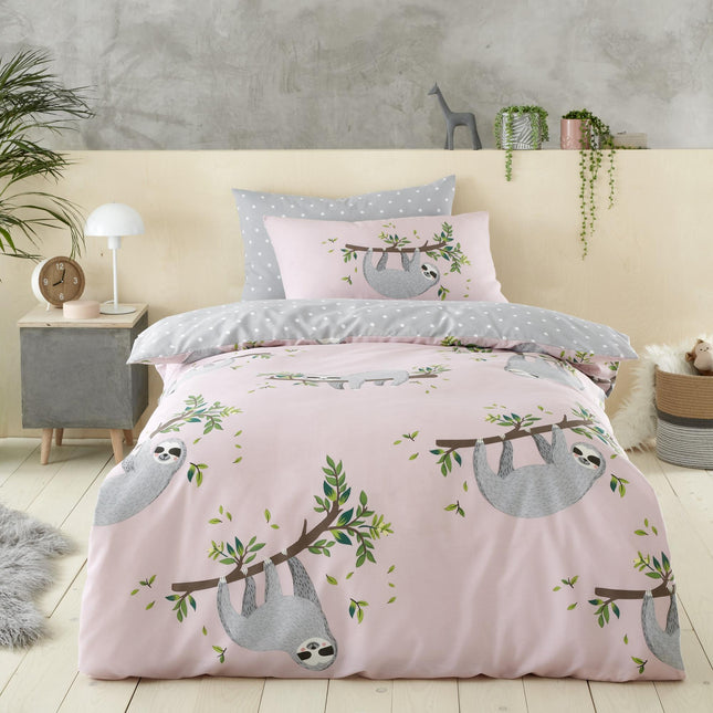 Our HANGING OUT Kids Duvet Cover Set is crafted with quality and comfort in mind. It features blush pink coloring, machine washable fabric, and durable construction for long term use. Enjoy cozy nights and sweet dreams with our soft and breathable duvet cover set.