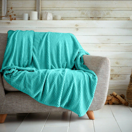 Introducing POP CORN THROW: a stylish yet comfortable traveling throw that is super soft, washable at 30°C, colorfast, and hypoallergenic. Perfect for snuggling up on the sofa or taking on the road.