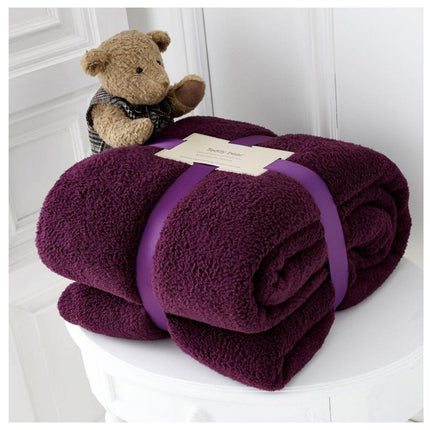 The TEDDY COLLECTION is designed for comfort and style. Crafted with premium quality fabric that is machine washable at 30 degrees for convenience and comfort, it features a warm and cozy blanket throw in a delightful aubergine color. Hypoallergenic for sensitive skin, this luxurious teddy bear collection is part of the UK Hot Collection. Animatronic features add a unique touch.