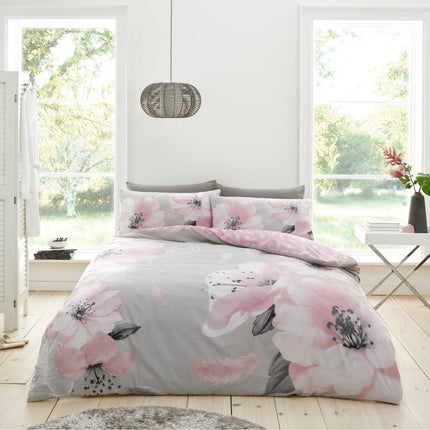 The AVA Pink Duvet Cover Set is the perfect addition to any bedroom. Crafted with 50% cotton and 50% Polyester, it has a soft, breathable texture that will help you stay cool and comfortable throughout the night. Plus, its charming pink hue will easily coordinate with your other decor.