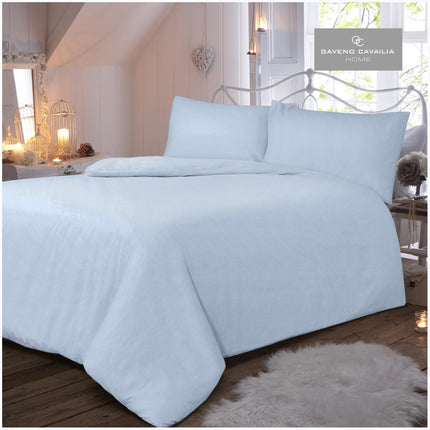 Our Flannel Plain duvet cover set boasts a soft, comfortable feel and a timeless blue color. The 100% brushed cotton fabric is designed for optimum warmth and comfort in all climates. With fade resistant properties, this set is perfect for both everyday use and special occasions alike.