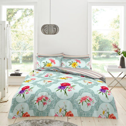 The CARMEN Duvet Cover Set is the perfect addition to your bedroom. Crafted with 70% polyester and 30% cotton for comfort and durability, this set comes in a selection of vibrant colors. The lightweight fabric is also easy to care for and provides a cozy and inviting atmosphere.