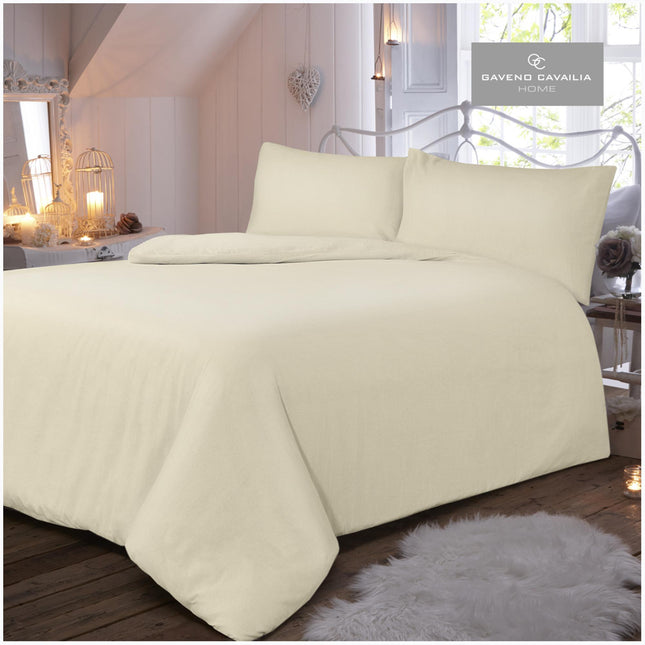 Our FLANNEL PLAIN Duvet Cover Set is designed with elegant craftsmanship for superior comfort. Made from premium 100% brushed cotton fabric, the set is ultra soft and cozy. It features a cream color for a timeless look that complements any bedroom décor. Enjoy warmth and comfort year round with this luxurious set.