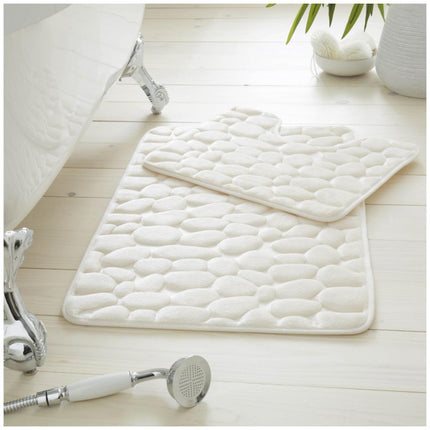 This Pebble Bath Mat set is the perfect combination of comfort and safety. Crafted with advanced high-density memory foam, it's ultra soft for cozy comfort. Its water absorbent design ensures maximum drainage and slip-resistance for safety. The cube shape creates added visual appeal and a luxurious feel.