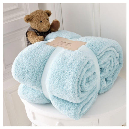 TEDDY COLLECTION features a soft, premium quality blanket that’s machine washable at 30 degrees Celsius. It’s perfect for keeping warm and cozy all year round, with its UK Hot Collection and Animatronic hypoallergenic teddy bear design. Enjoy the premium duck egg color throw included.