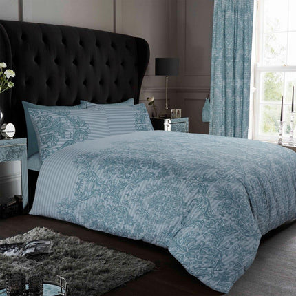 Empire Damask Duvet Cover Set boasts a high class look that's easy to achieve. Its duck egg color gives it a contemporary elegance. Crafted with quality fabric, it's durable and, perfect for a long lasting use.