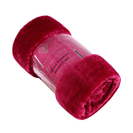 Experience ultimate luxury with our hypoallergenic, premium-quality Mink Fur Throw. Super soft and machine washable at 30 degrees, this blanket is warm & cozy while featuring a UK Hot Collection animatronic design in a beautiful fuchsia color.