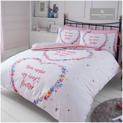 Our FLUTTER Duvet Cover Set is crafted with 100% premium&nbsp;polyester for a luxurious feel and all season comfort. The duvet is available in eye catching multi color patterns for a bold and stylish look. Cozy up in this ultra soft duvet and enjoy a relaxing night's sleep.