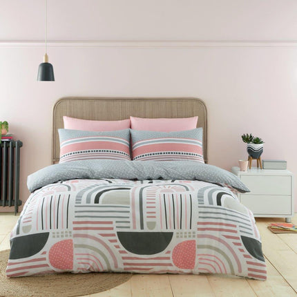 The HAPPY RAINBOW Duvet Cover Set is luxuriously crafted from a silky soft polyester blend. Its blush pink/grey colors provide an elegant, calming ambiance, perfect for creating a cozy bedroom atmosphere. Machine washable for easy care and convenience.