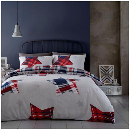 This JADEN duvet cover set is perfect for a modern, stylish bedroom. The set comes in a bold navy color that will add a sophisticated touch to your decor. Made of high quality fabric, it’s easy to maintain and can last for years. Create a look you love with this timeless duvet cover set.