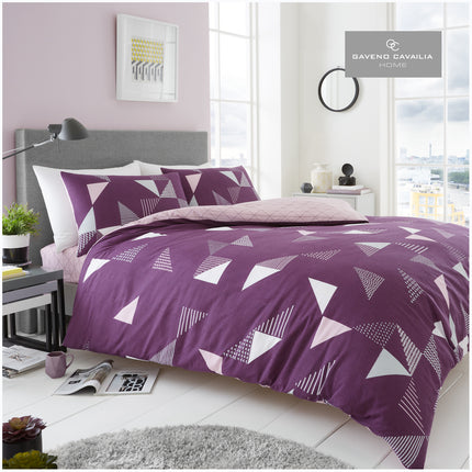 Introducing MARCO Duvet Cover Set a luxurious and vibrant way to decorate your bedroom. Featuring a deep, rich purple hue and a super soft texture, this set will help you relax and drift off into a peaceful sleep. Its a great choice for everyday use