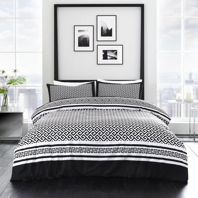 MEANDER Duvet Cover Set offers an elegant design that is perfect for any bedroom decor. It features a beautiful black and white color combination and is made of soft, high quality Polycotton fabric