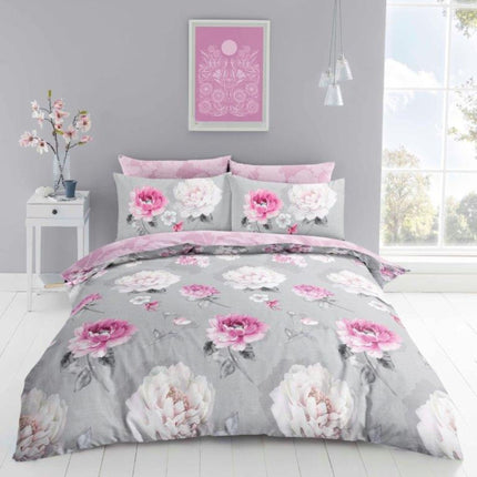 The MILEY Duvet Cover Ser is designed with soft Polyester and cotton and a sophisticated color blend of grey and blush pink. Its breathable fabric ensures maximum comfort and its vibrant colors are sure to add a touch of charm to any bed.