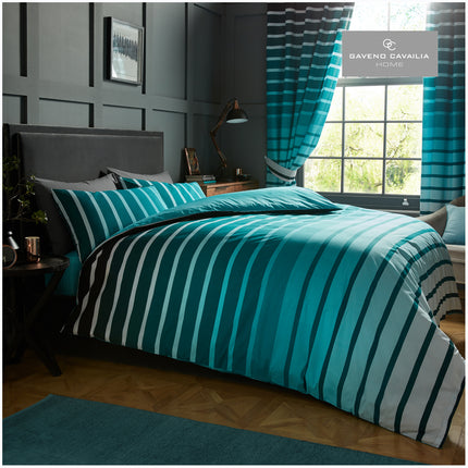 Elevate your bedroom's style with the OSCAR Duvet Cover Set. Crafted from polycotton fabric for easy care maintenance, this set is durably designed to last. Featuring a teal color, the set is sure to bring inviting style to any bedroom.