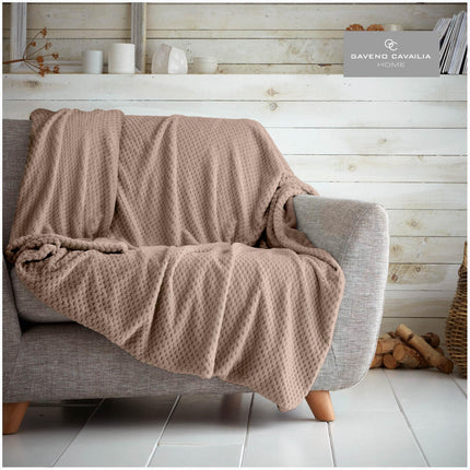 The POP CORN THROW is the perfect companion for stylishly cozy evenings. Crafted from super-soft material, this traveling throw is perfect for the sofa or your sofa-surfing adventures. It's washable at 30°C and colorfast, hypoallergenic, and backed with a guarantee of quality and comfort. Enjoy the Oyster colored warming embrace of the POP CORN THROW.