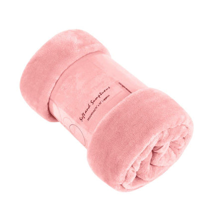 This MINK FUR throw blanket will keep you warm and cozy all year round. It features premium quality mink fur, machine washable at 30 degrees and is hypoallergenic, perfect for any sensitive skin. Get in the UK Hot Collection with this stunning animatronic pink color.