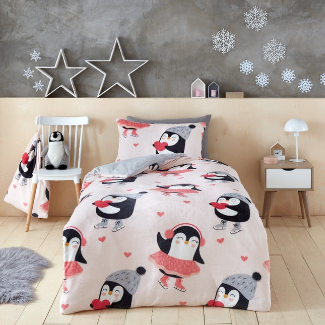 PENGUIN LOVE is expertly crafted from luxurious quality fabrics for unparalleled softness and smoothness. Its single size design ensures long-lasting comfort and durability. Enjoy a cozy night's sleep with PENGUIN LOVE.