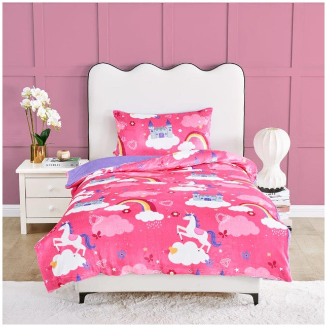 Kids Teddy Princess Unicorn Bedding in a soft and dreamy pink color. This bedding set features a magical unicorn design, combined with the cozy, plush texture of teddy fabric, making it the perfect addition to any young princess's room. With its playful yet elegant design, it offers comfort and style for a peaceful night's sleep.