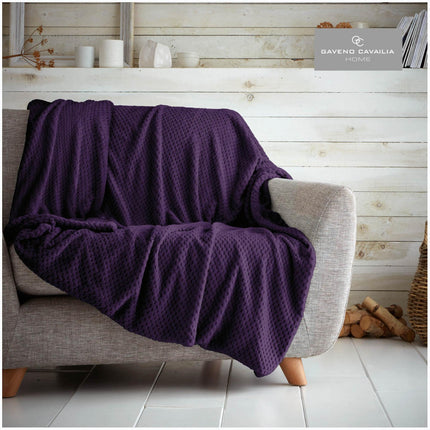 The POP CORN THROW is a perfect accessory for your home. It is crafted with soft textured fabric for ultimate comfort and is hypoallergenic, colorfast, and washable at 30°C. It is designed to suit any couches and sofas as a traveling or sofa throw. Get this luxurious throw in purple to complete your home decoration.