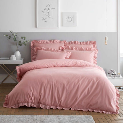 The RUFFLE Duvet Cover Set is the perfect addition to any bedroom. Crafted with a premium blend of high quality polyester and cotton, this blush pink color set offers a soft, luxurious feel and superior durability. The superior craftsmanship of this duvet set yields a timeless, elegant style that will never go out of fashion.