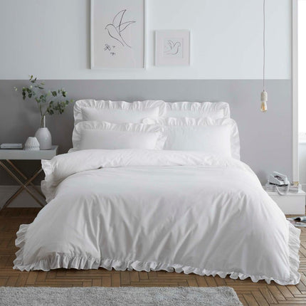 RUFFLE Duvet Cover Set offers a unique, textured look with its ruffled design elements. Crafted from durable,  polycotton fabric, this easy care bedding is conveniently machine washable for quick cleaning. The white color gives a relaxed, tranquil atmosphere.