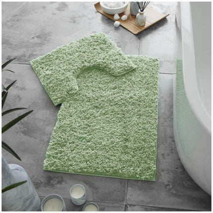 The ZERO TWIST Bath Mat Set features a shaggy construction made of luxurious ultra-soft fibers. Its sage green color is sure to bring a touch of nature to your bathroom decor. The ultra-absorbent mats will also provide your family with a dry and safe surface.