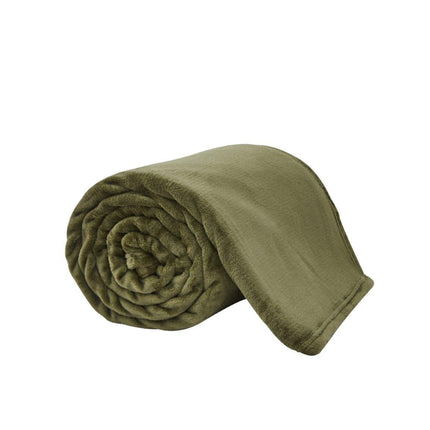 This PLAIN THROW is made from luxurious Sherpa fleece, making it incredibly soft and incredibly comfortable. The sage green colour provides a natural and elegant look that can match any home decor. This throw is perfect to use in all areas of the house: on a bed, over a sofa or while watching TV.