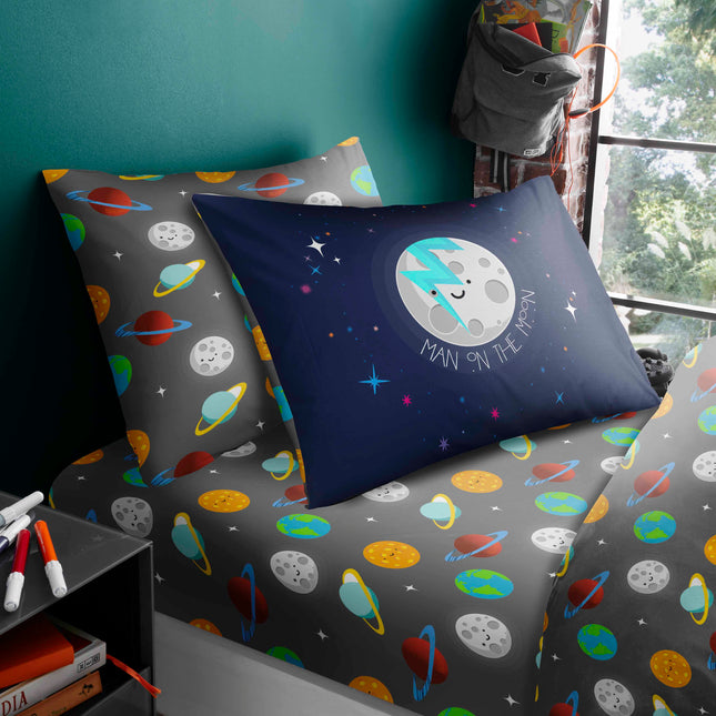 Our SPACE Kids fitted bed sheet is made from a soft, durable and breathable fabric. The navy color adds a subtle yet stylish touch to child's bedroom. The fitted sheet is designed to fit mattresses. Smooth and comfortable to sleep on.