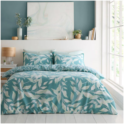 Featuring a front side with a beautiful leaf pattern, the CANYON duvet cover adds a touch of nature to your bedroom decor. Made with high-quality materials, this duvet cover not only enhances the look of your bedding, but also ensures a comfortable and luxurious sleep experience.