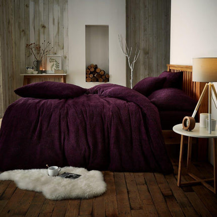 Create a unique and cozy bedroom with the Teddy Plain Duvet Cover Set. Featuring an elegant aubergine color, this set is sure to bring sophistication and charm to any space. 