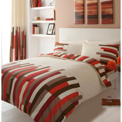 The BLOCKS duvet cover set is a luxurious and stylish addition to any bedroom. Made of high-quality, durable materials, the duvet set is available in a beautifully contrasting cream and red color scheme. The luxuriously soft feel of the set ensures a comfortable and enjoyable night's sleep.