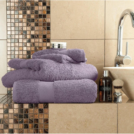 This luxurious Miami Bath Sheet is made of soft and absorbent material, ideal for drying off in comfort after a refreshing bath. The sheet's beautiful lavender color adds a touch of elegance to your bathroom, while its soft fabric helps keep you warm and cozy.